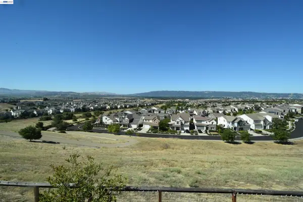 4726 S Spago Drive, Dublin, CA 94568