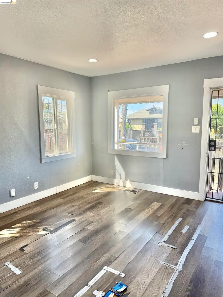 9926 C St, Oakland, CA 94603 - #2