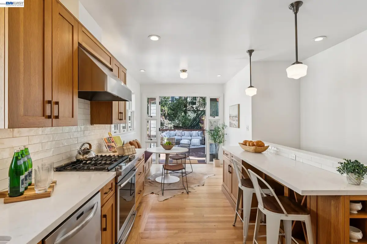 542 Chetwood St, Oakland, CA 94610 - #1