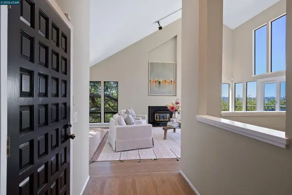 47 El Gavilan Rd, Orinda, CA 94563