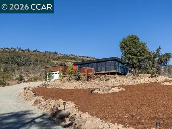 139 Oak St, Saint Helena, CA 94574