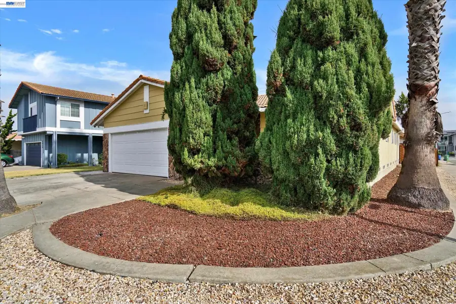 2511 Mistletoe Dr, Hayward, CA 94545 - #2