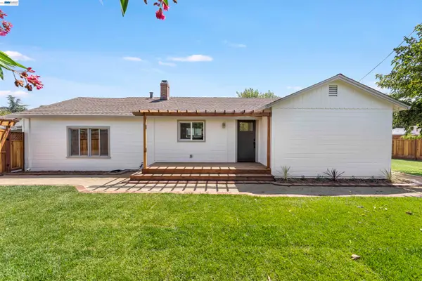 2824 Cowell Rd., Concord, CA 94518