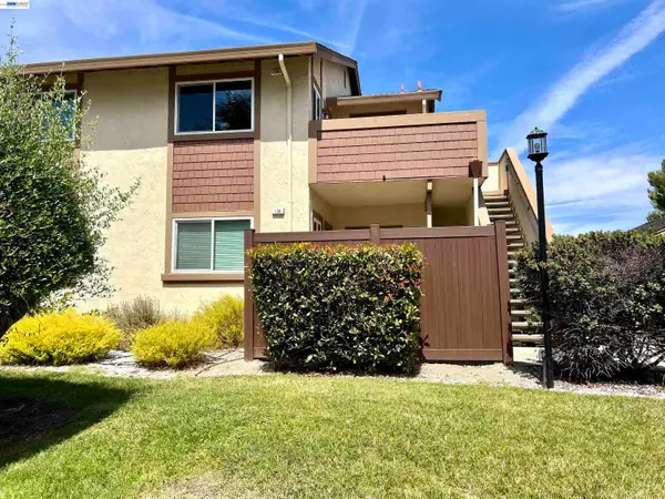 136 Hackamore Ln, Fremont, CA 94539