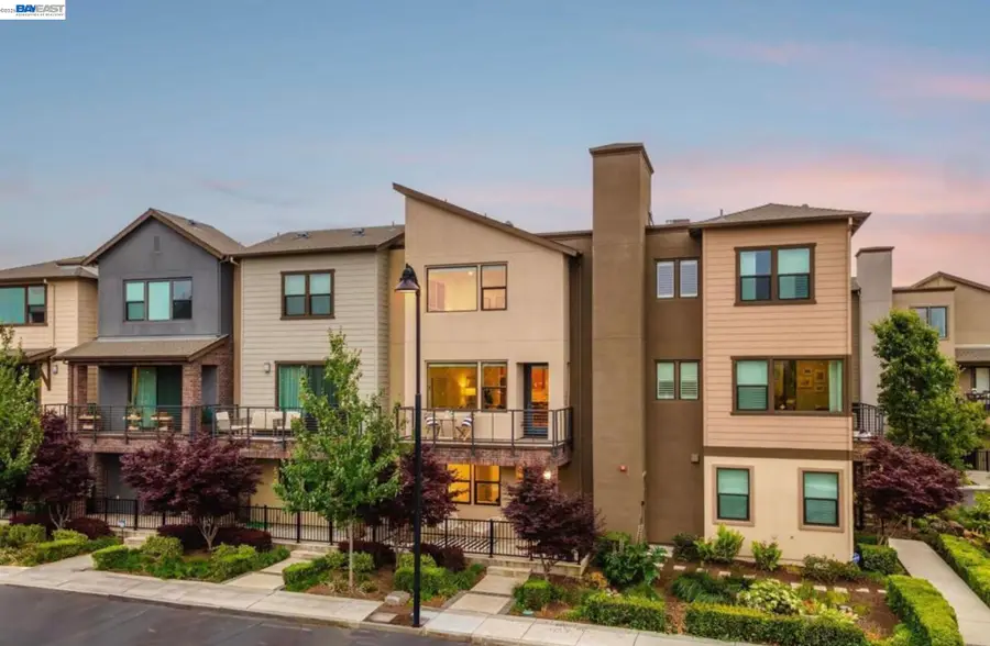 203 Burbank St, Hayward, CA 94541 - #2