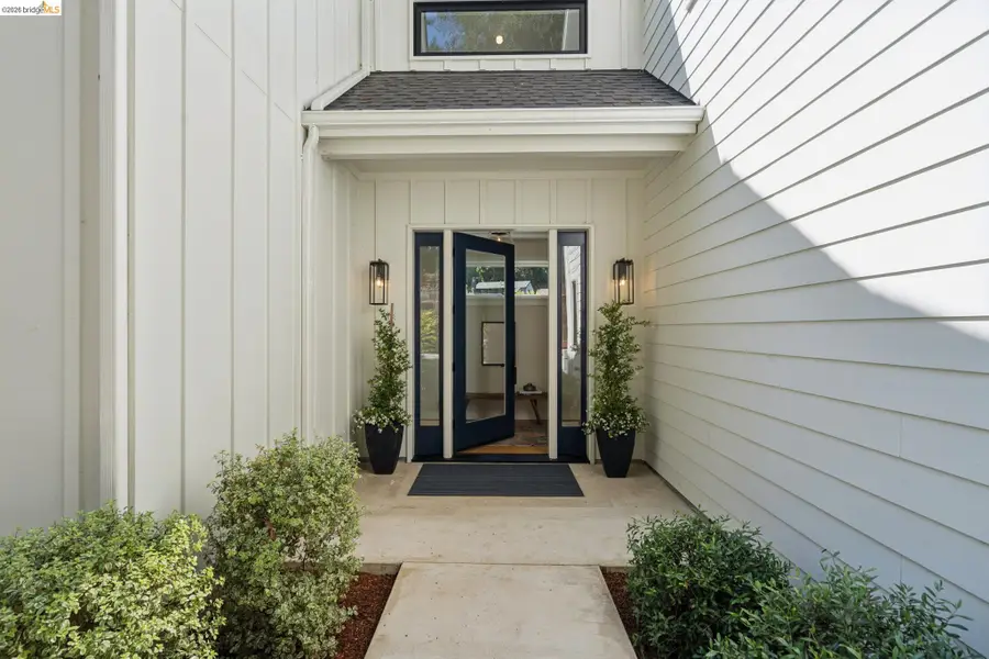 915 Grosvenor Place, Oakland, CA 94610 - #3