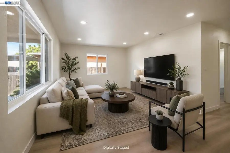 201 Barozzi Ave, Modesto, CA 95351 - #3