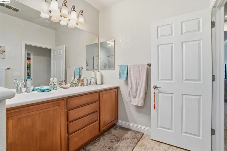 2336 Shadow Berry Dr, Manteca, CA 95336 - #3
