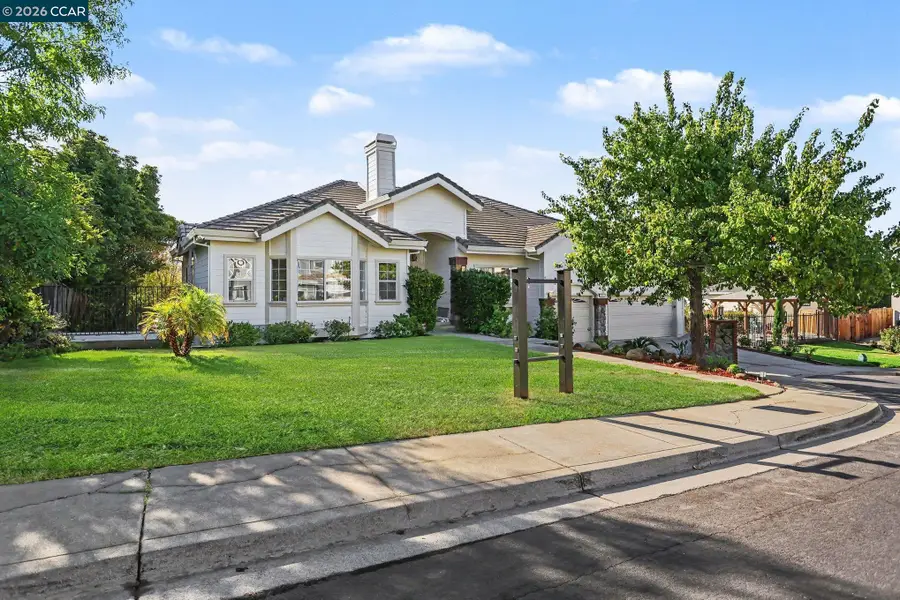 4004 Browning Dr, Concord, CA 94518 - #2
