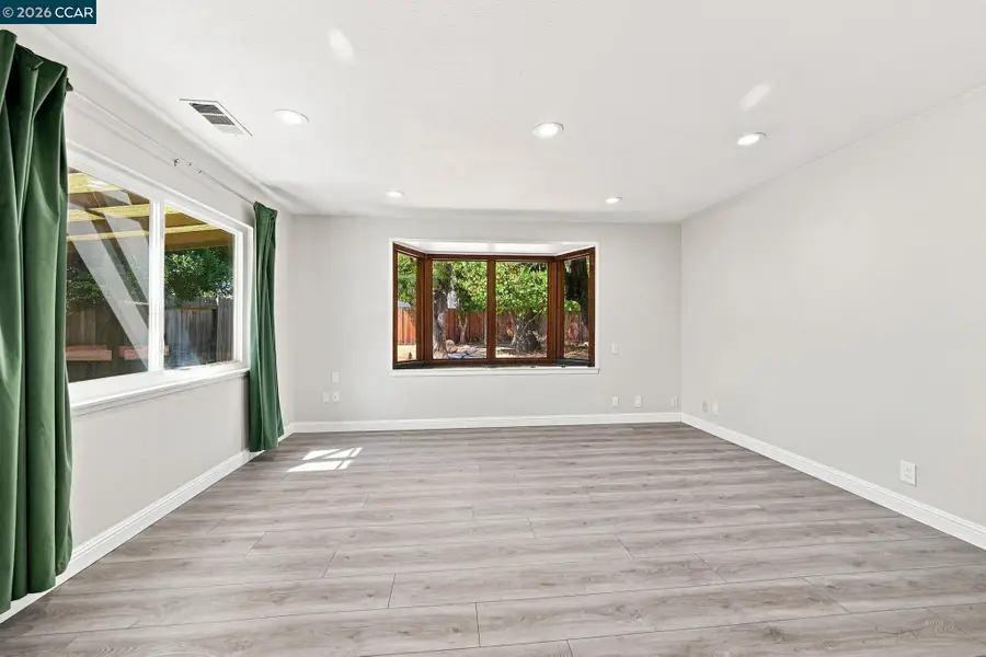 1401 Nicholas Dr, Concord, CA 94520 - #3