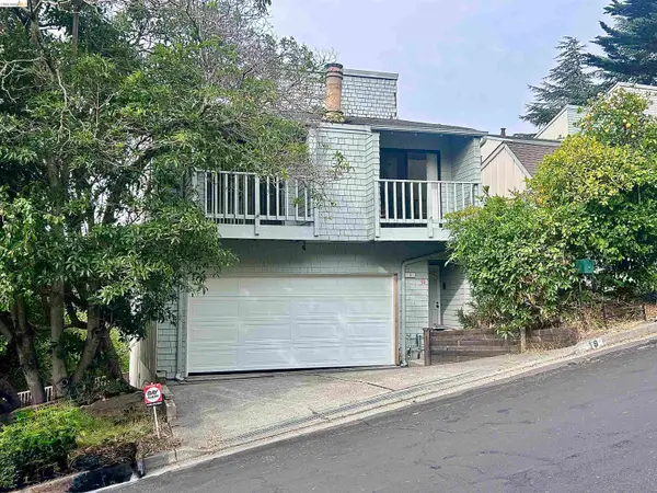 9 Quail Hill Ln, Richmond, CA 94803
