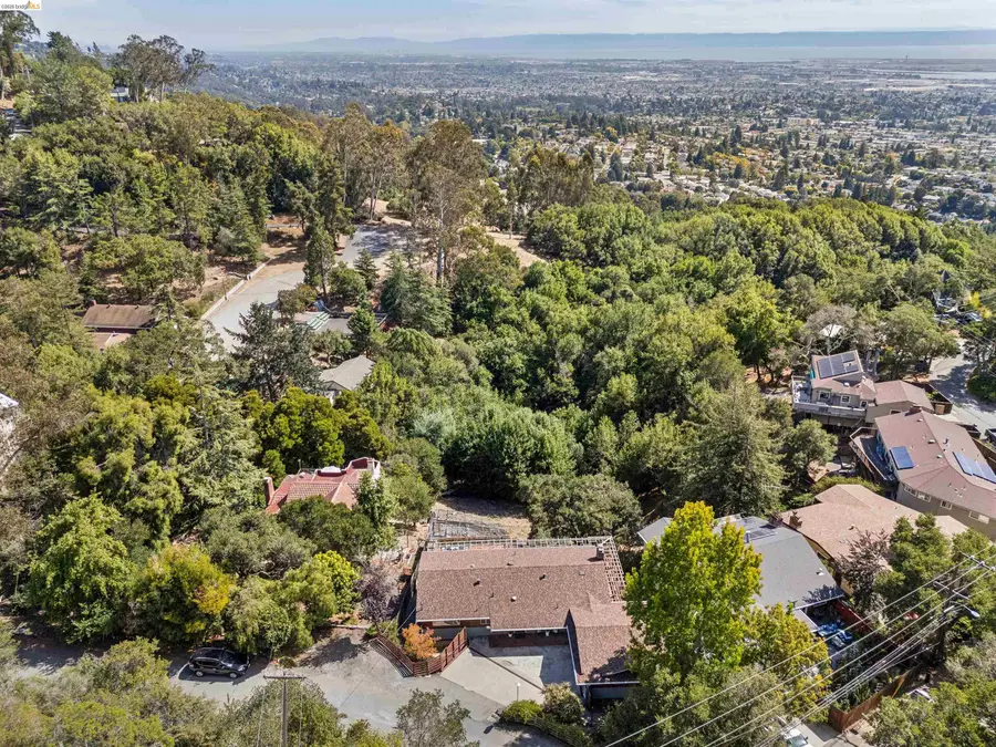 3353 Burdeck Dr, Oakland, CA 94602 - #3