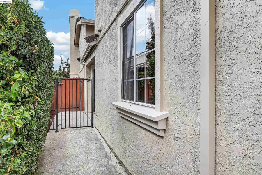 3813 Stone Pointe Way, Pleasanton, CA 94588 - #3