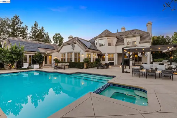 3019 E Ruby Hill Dr, Pleasanton, CA 94566