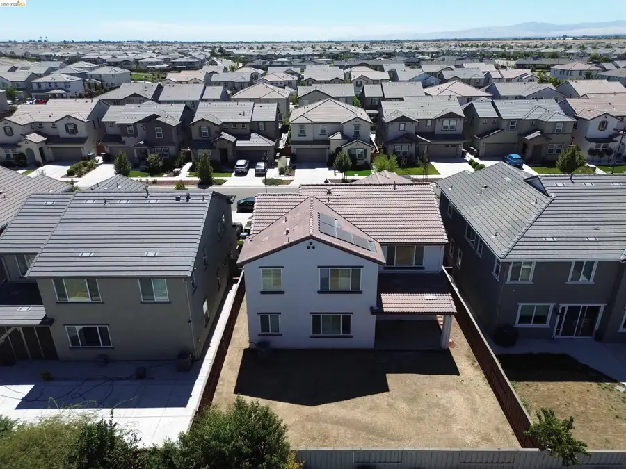 2751 Macabee Dr, Lathrop, CA 95330 - #3