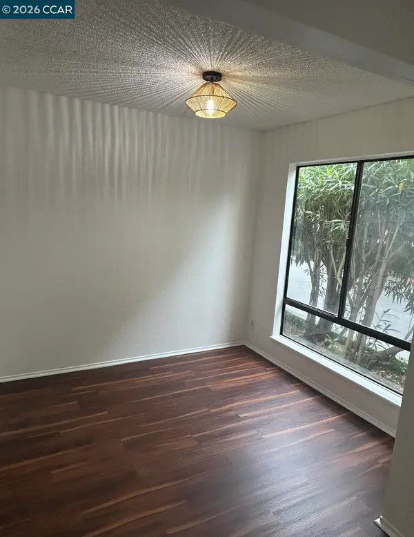 490 N Civic Dr #102, Walnut Creek, CA 94596