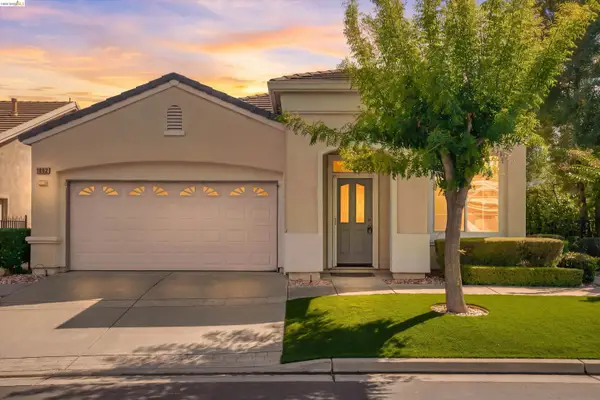 1852 Island Park Pl, Brentwood, CA 94513