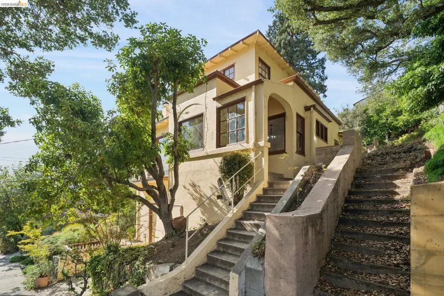 2605 Hilgard Ave, Berkeley, CA 94709 - #3
