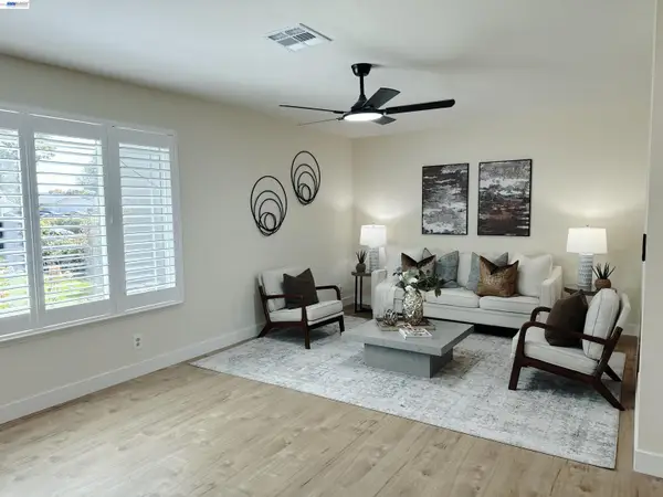 4242 Lunar Way, Union City, CA 94587