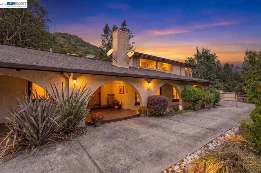 35575 Palomares Rd, Castro Valley, CA 94552 - #2