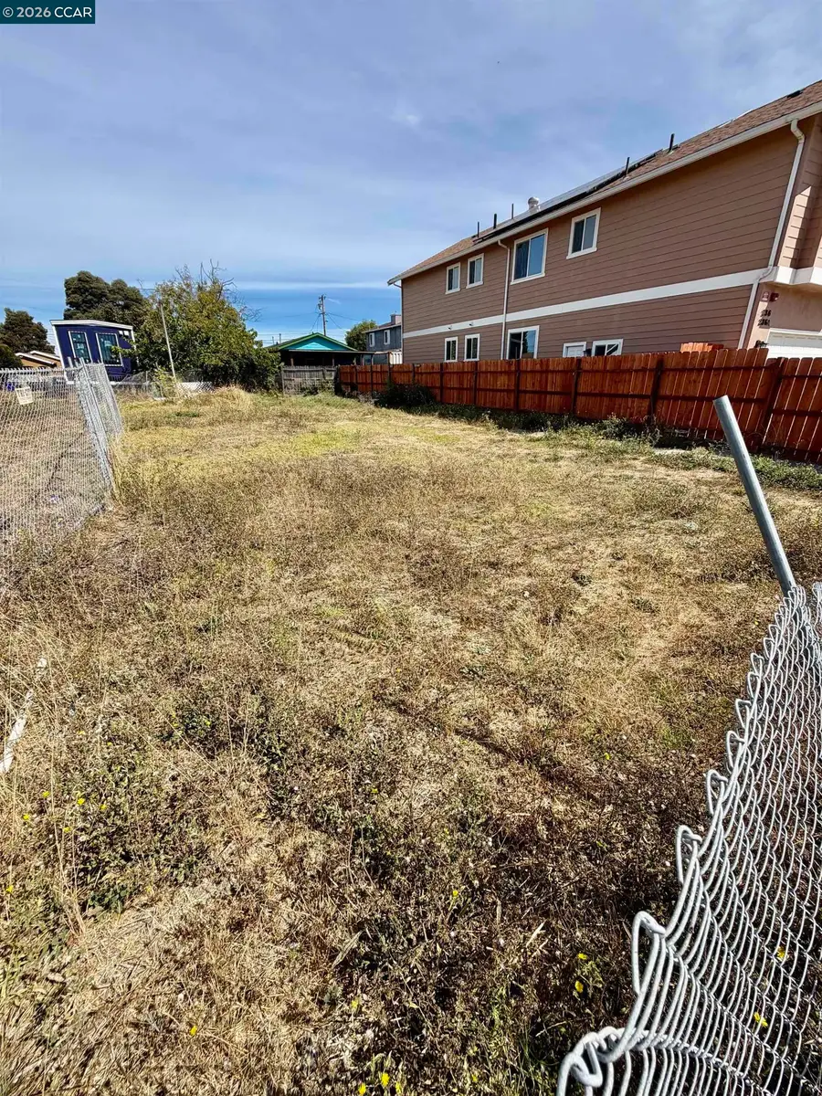 284 N Vernon, Richmond, CA 94801 - #3