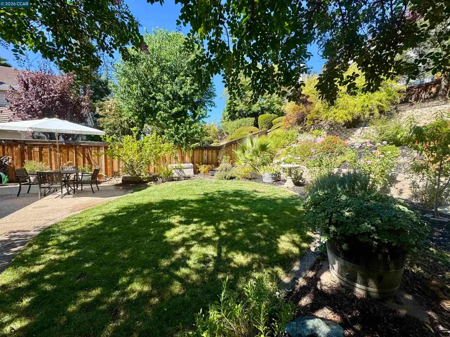 1725 Indian Wells Way, Clayton, CA 94517 - #3