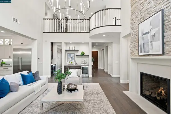 26 Coffee Berry Lane, Orinda, CA 94563