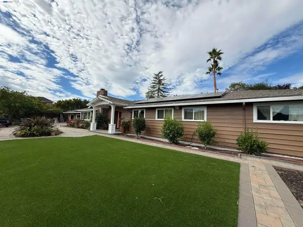 116 Coral Dr, Orinda, CA 94563