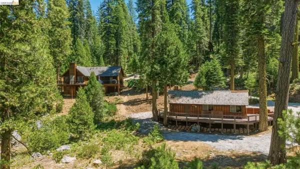 31470 Old Strawberry Rd, Strawberry, CA 95375