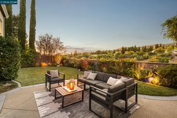 220 Dove Creek Ln, Danville, CA 94506