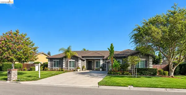 493 Quail Glen Dr, Oakley, CA 94561