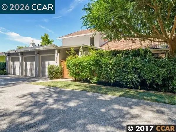 1727 Spyglass Ln, Moraga, CA 94556