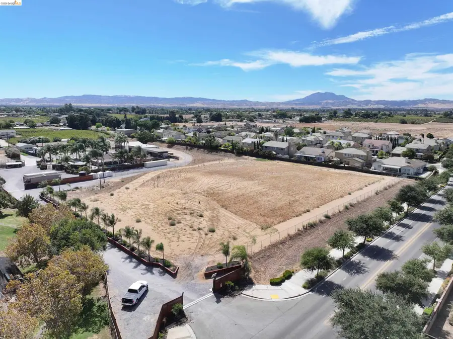 330 W Bolton Rd, Oakley, CA 94561 - #2