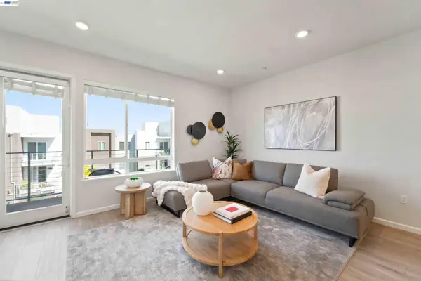 314 Llano De Los Robles Ave #7, San Jose, CA 95136
