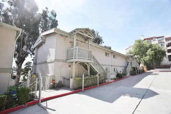 21379 Gary Dr #14, Hayward, CA 94546