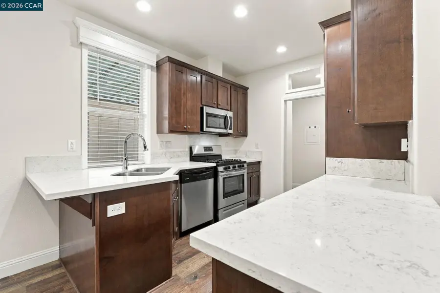 3015 E Bayshore Rd #306, Redwood City, CA 94063 - #3
