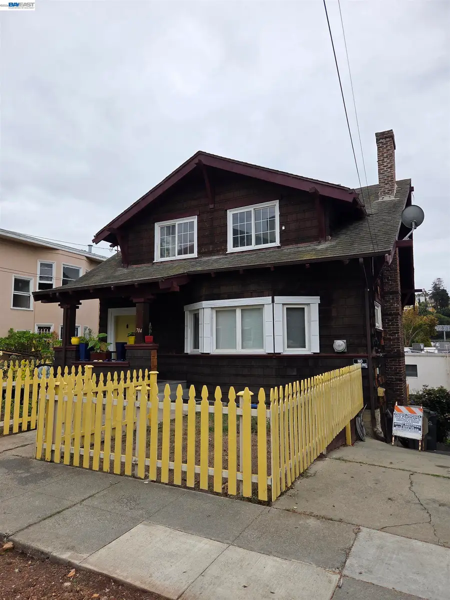 704 Rand Ave, Oakland, CA 94610 - #2