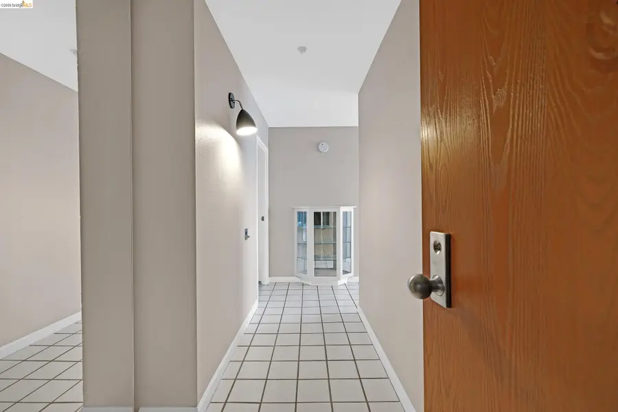 555 Pierce St #1001, Albany, CA 94706 - #2