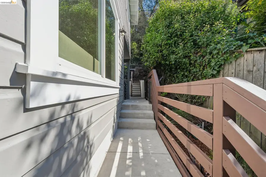 189 Fairlawn Dr, Berkeley, CA 94708 - #3