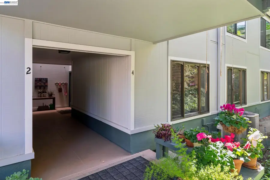 1549 Oakmont Dr #4, Walnut Creek, CA 94595 - #3