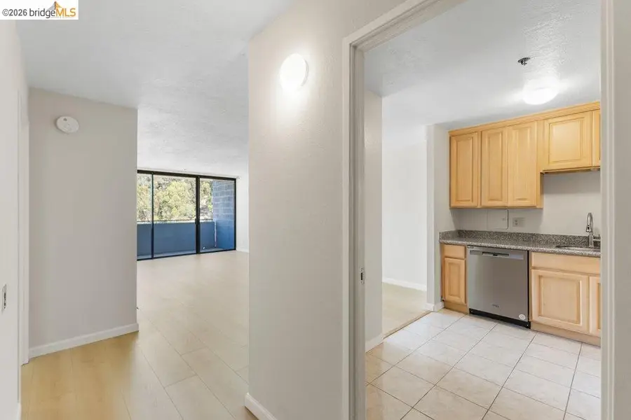 555 Pierce St #804, Albany, CA 94706 - #3