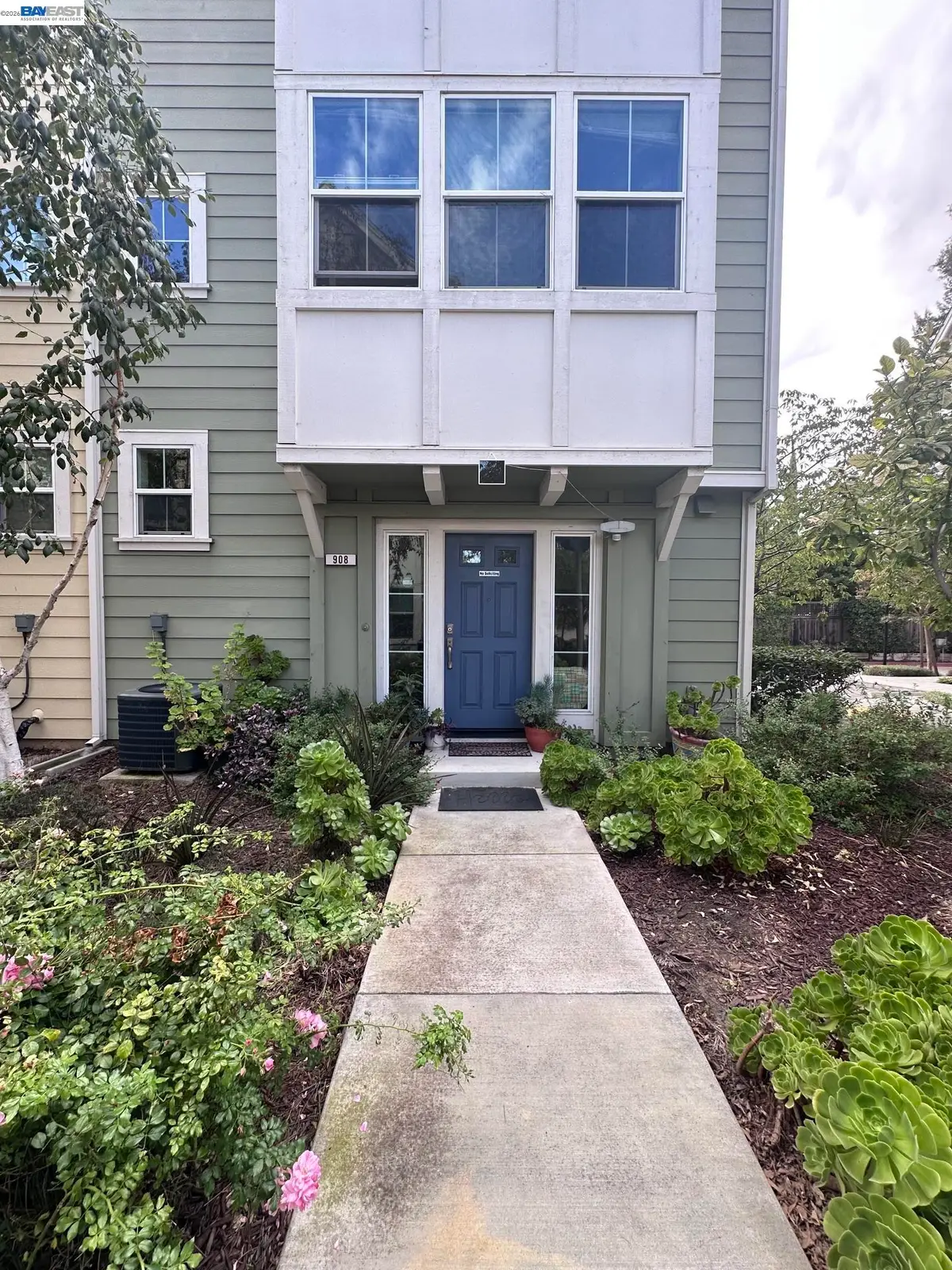 908 Arietta Dr, Mountain View, CA 94043 - #1