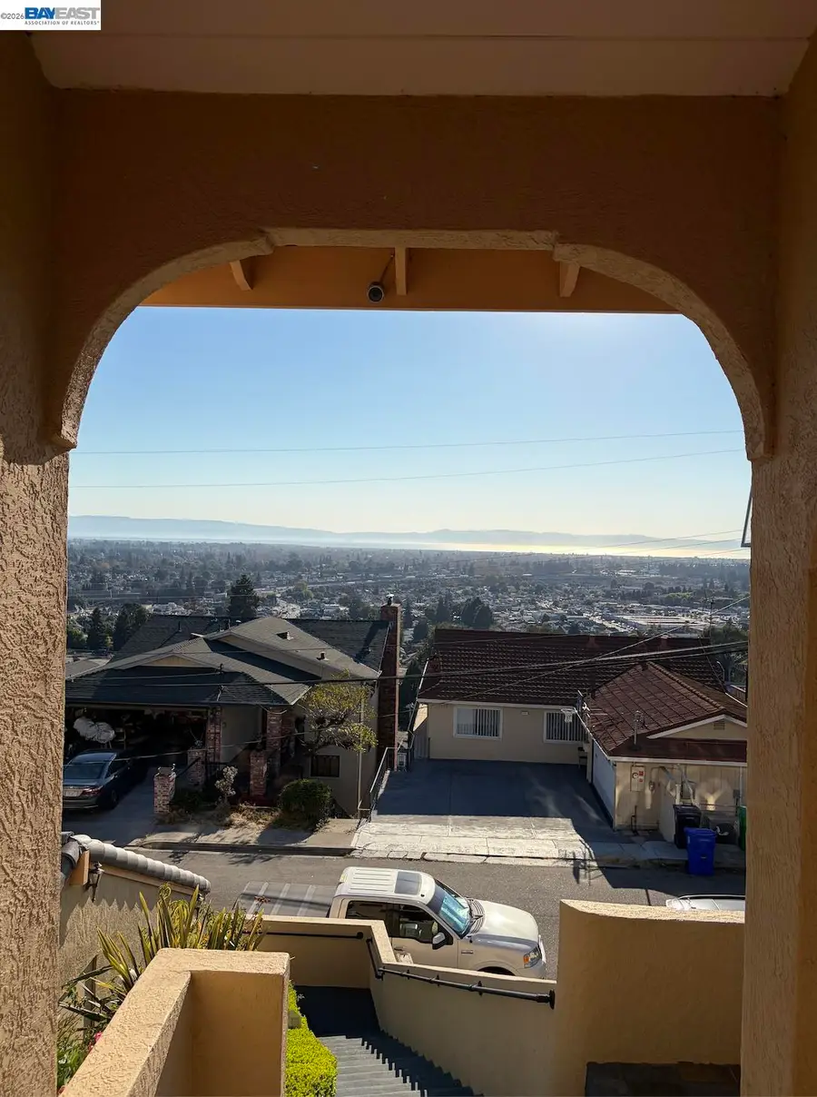 16900 Robey Dr, Castro Valley, CA 94578 - #3
