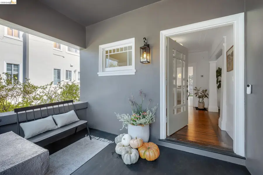 5572 Claremont Ave, Oakland, CA 94618 - #3