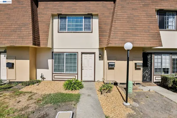 27827 Hummingbird Ct, Hayward, CA 94545