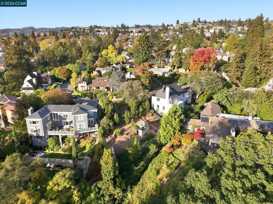 Hazel Ln, Piedmont, CA 94611 - #3
