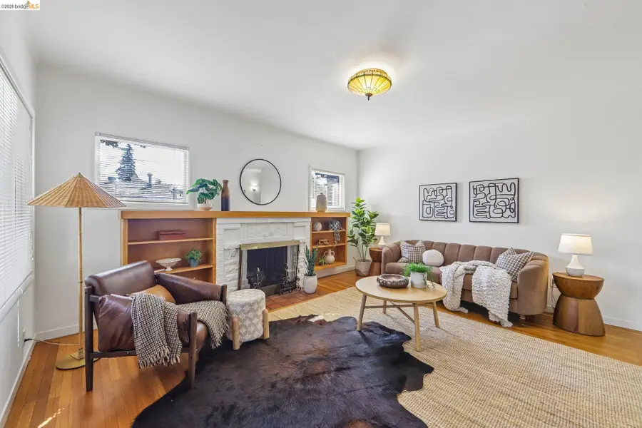3937 Bayo St, Oakland, CA 94619 - #2