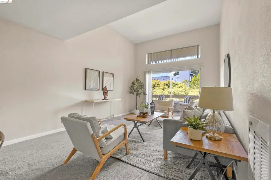 466 Crescent St #307, Oakland, CA 94610 - #2