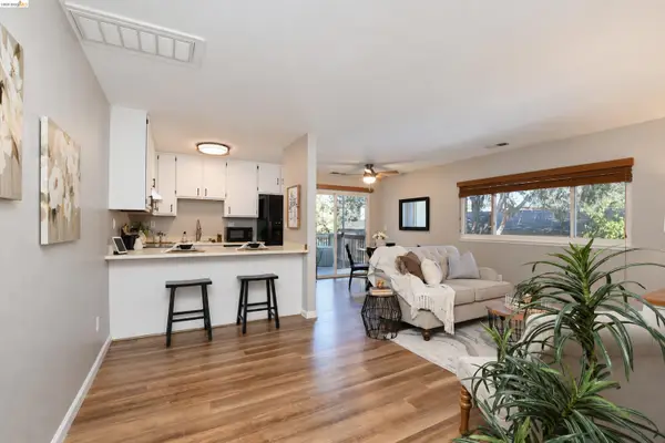 157 Nautical Ct, Vallejo, CA 94591