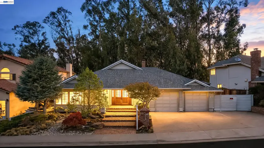 17955 Center St, Castro Valley, CA 94546 - #2